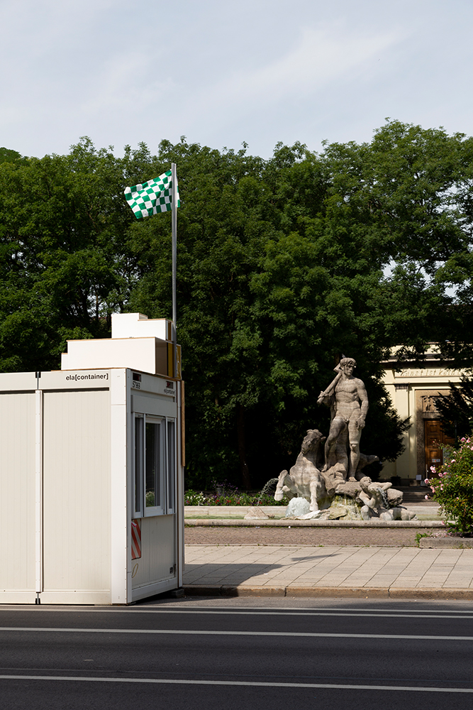 Im Grünen; zentral, offen, alt