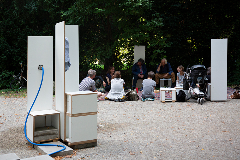 Im Grünen; zentral, offen, alt