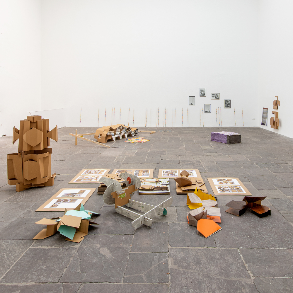 Rita Hensen - Das Bunte am Bein