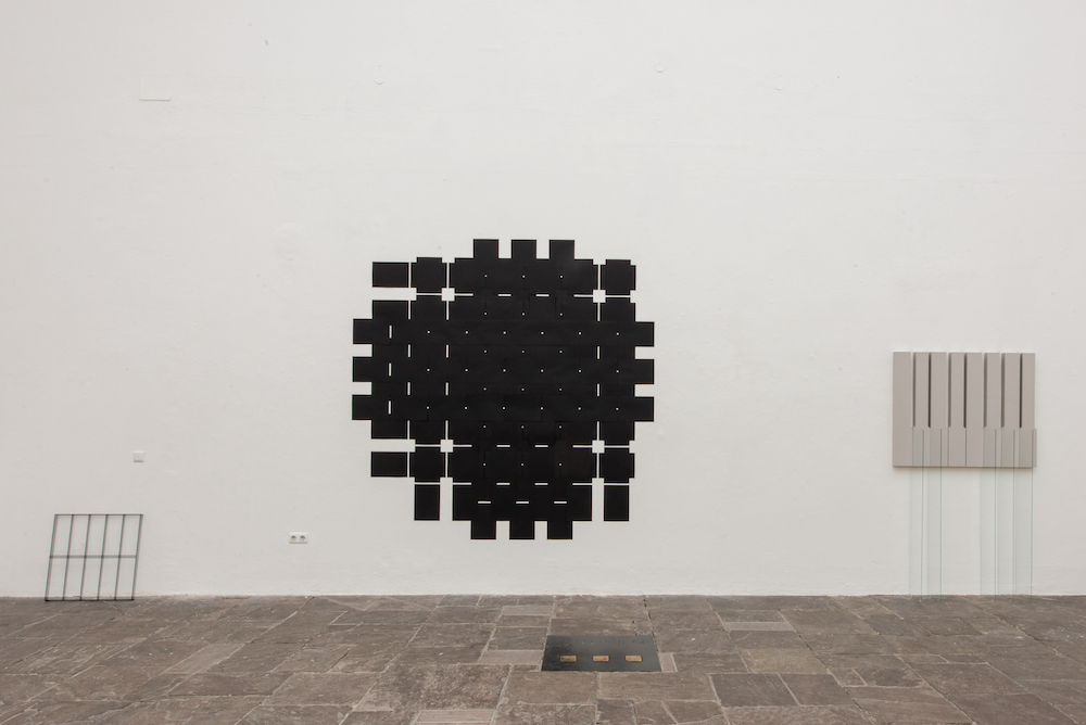 s t i l l  - Afra Dopfer und Sanni Findner